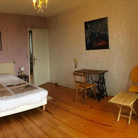 Hotel La Maison Blanche à Saint-Jean-dʼAngély Extérieur photo